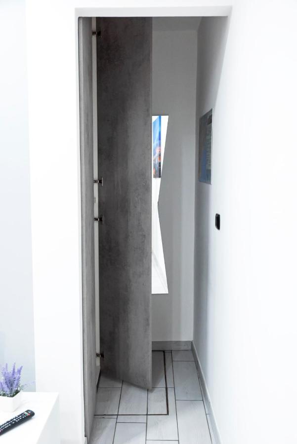 Montesantogroup Holiday House نابولي المظهر الخارجي الصورة