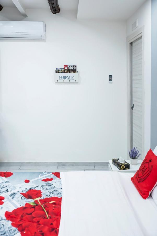 Montesantogroup Holiday House نابولي المظهر الخارجي الصورة